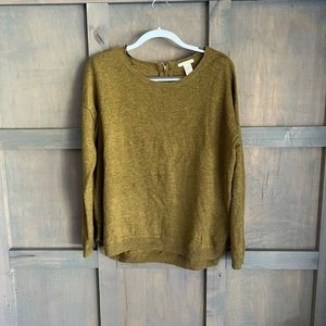 H&M size M gold sweater